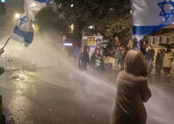اسرائيل.. متظاهرون مناهضون لنتنياهو يشتبكون مع الشرطة