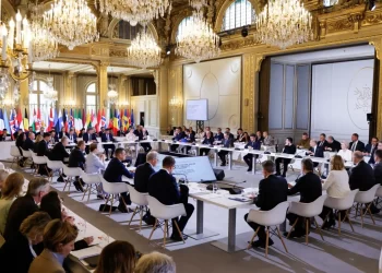 قمة في باريس لوضع اللمسات الأخيرة على (الضمانات الأمنية) لأوكرانيا