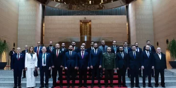 الحكومة السورية.. تغييرات جذرية في الشكل والمضمون,,, هل تلبي الشروط الغربية لرفع العقوبات؟