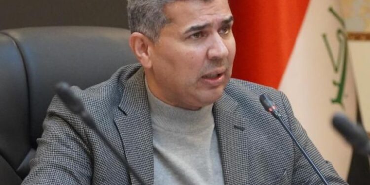 التواضع والتكبر: بين قوة الصدق ووهم العظمة