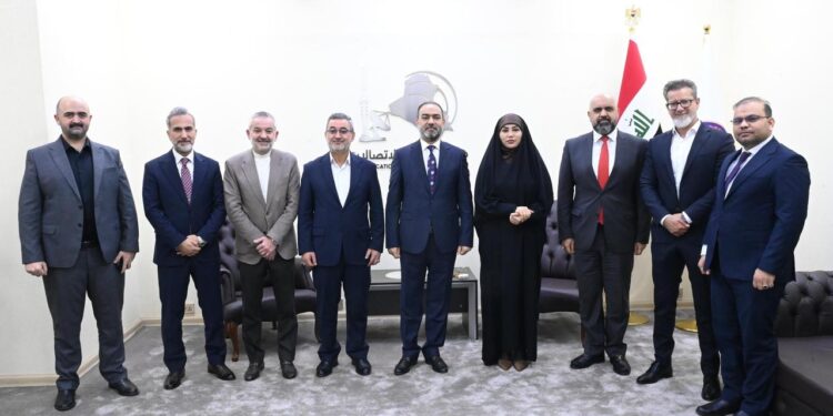 رئيس هيئة الإعلام والاتصالات يستقبل اعضاء مجلس المفوضين