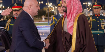 السعودية ولبنان تؤكدان أهمية تعزيز العمل العربي وتنسيق المواقف تجاه القضايا اقليميا ودوليا