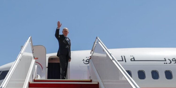 رئيس الجمهورية يتوجه إلى مصر