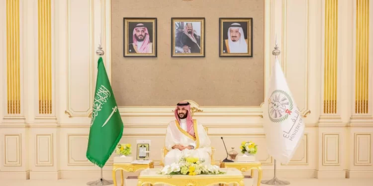 وزير الدفاع السعودي يصل طهران