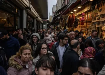 تركيا.. اعتقال 11 شخصا دعوا لــ”مقاطعة التسوق”