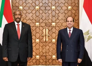 السيسي والبرهان يتفقـــان على تكثيف الجهود لتوفير الدعــــــم للسودانيين
