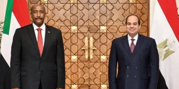 السيسي والبرهان يتفقـــان على تكثيف الجهود لتوفير الدعــــــم للسودانيين