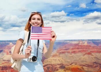 السياح يلغون رحلاتهم إلى الولايات المتحدة