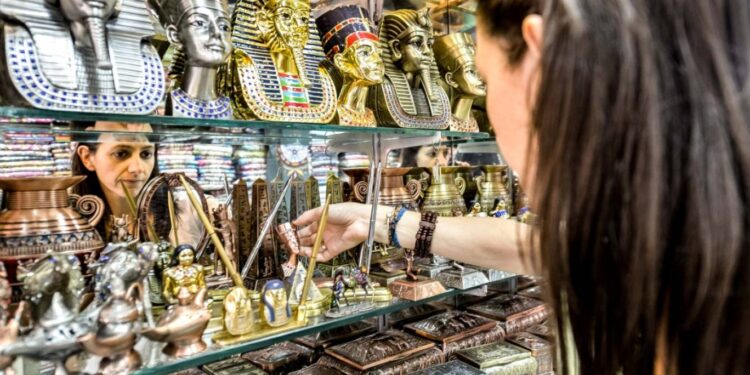 جولة في متجر التاريخ,,, خان الخليلي