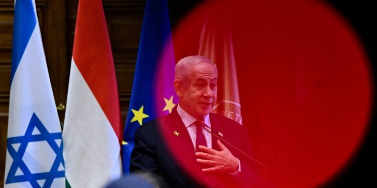 اسرائيل.. الجيش والموساد يتمردان ضد نتانياهو