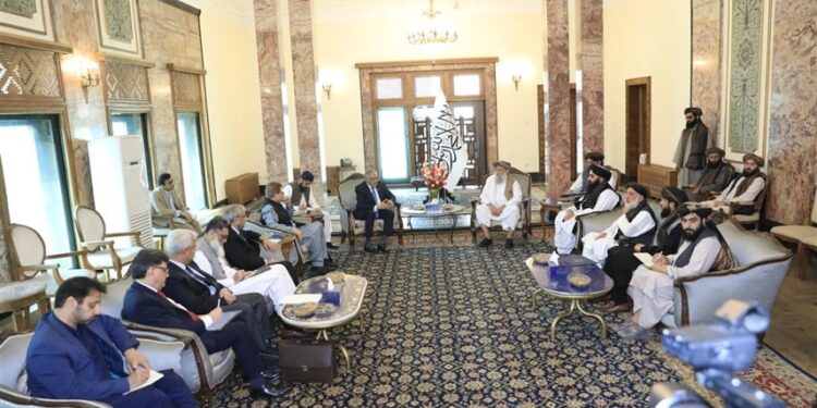 باكستان وأفغانستان تتفقان على منـــع استخدام أراضيهما “ضد بعضهما”