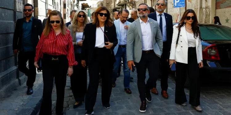مشرعان أمريكيان يزوران سوريا,,, للمرة الأولى منذ سقوط الأسد