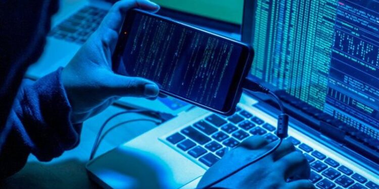 ختراق ضخم يضرب أكبر شركة اتصالات إيرانية