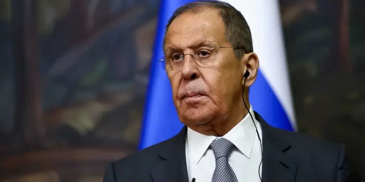 لافروف.. باريس ولندن وتتصرفان بتعالٍ وتهـــددان موسكو