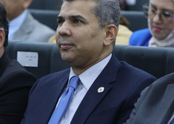 لا تورّط غيرك… عالج نفسك أولًا