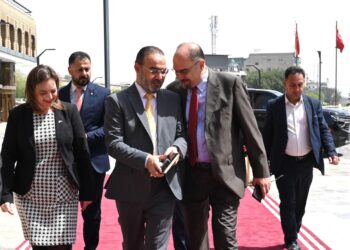 مجلس الأعمال الأمريكي العراقي يستضيف رئيس هيأة الإعلام بحضور ممثلي 60 شركة أمريكية في ورشة موسعة ببغداد