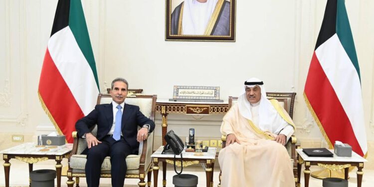 رئيس مجلس القضاء الاعلى يلتقي ولي العهد الكويتي