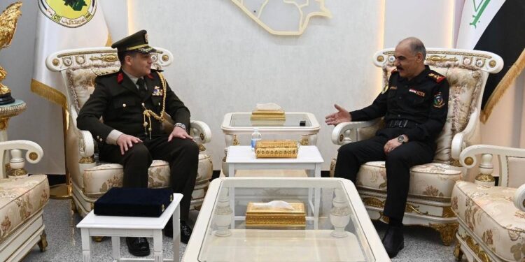رئيس جهاز مكافحة الارهاب يبحث مع الملحقين العسكريين المصري والاردني التعاون المشترك