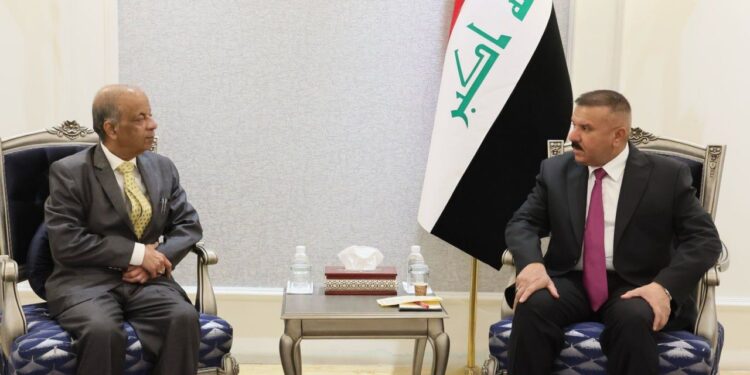 وزير الداخلية يلتقي وكيل الأمين العام للأمم المتحدة للدعم العملياتي