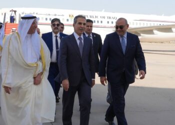رئيس مجلس القضاء الاعلى يصل إلى الكويت