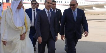 رئيس مجلس القضاء الاعلى يصل إلى الكويت