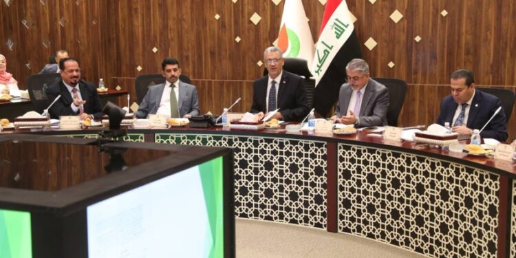 وزير النفط يوجه بتعزيز خزين الغاز المحلي والمستورد استعداداً للصيف