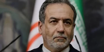 عراقجي في إسلام آباد وسط توتر بين الهند وباكستان