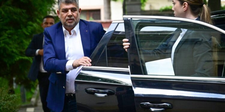 استقالة رئيس وزراء رومانيا بعد فوز ساحق لليمين