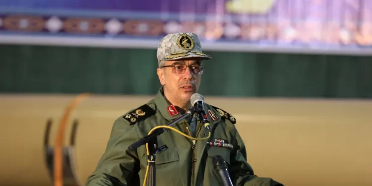 إيران تطالب جيرانها بــ”التزام الحياد” بالتزامن مع زيارة ترامب للخليج
