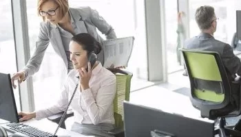 الجلوس لفترات طويلة يسبب انكماشاً في المخ