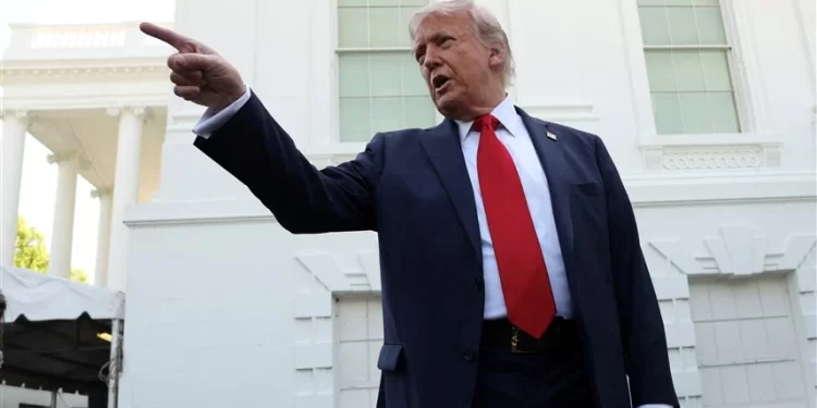 ترامب يشير إلى (يوم عظيم) بين روسيا وأوكرانيا