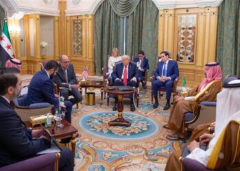 الصور الأولى للقــــاء ترامب والشرع في الرياض