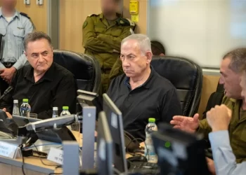 إسرائيل تهدد باغتيـــال عبدالملك الحوثي