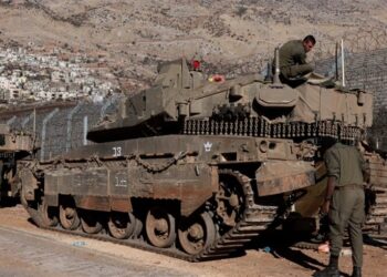 إسرائيل تعلن الانتشار في جنوب سوريا,,, بدعوى حماية الدروز