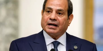 السيسي يدعو المجتمع الدولي إلى تحمل مسؤولياته تجاه “إعادة إعمار لبنان”