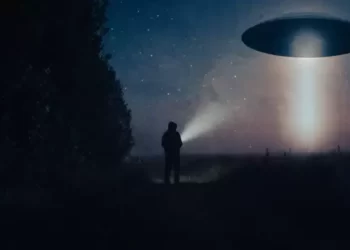 “سي آي أي” تكشف 3 قواعد بينها جبل في آلاسكا