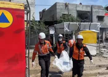 الجيش الإسرائيلي يسيطر على أكثر من 75 % من قطاع غزة والصليب الأحمر يعلن مقتل متعاونين اثنين