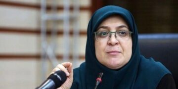 إيران.. تغير ساعات الدوام الرسمي لمواجهة “النقص الحاد في الكهرباء”