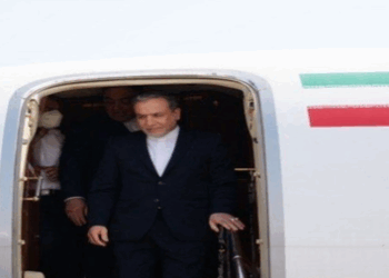 وصول الوفد الإيراني الى مسقط لاستئناف الجولة الرابعة من المفاوضات