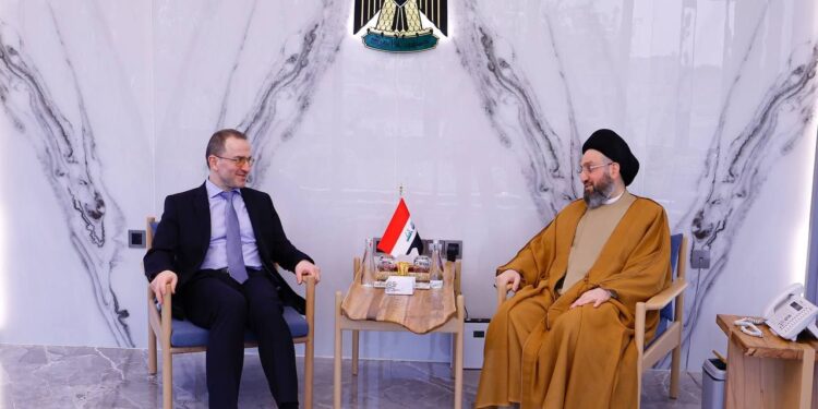 الحكيم يلتقي السفير الروسي