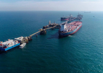 العراق يخـــطط للاستثمــــار بمصافٍ خارجية لضمان تسويق النفط