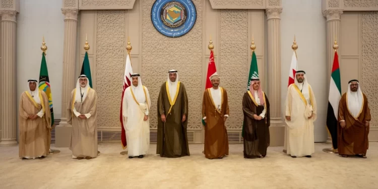 مجلس التعاون الخليجي يطالب العراق باحترام سيادة الكويت