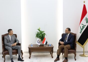 رئيس هيأة الإعلام والاتصالات يبحث مع السفير الصيني التعاون التقني وآفاق الشراكة الرقمية