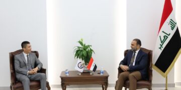 رئيس هيأة الإعلام والاتصالات يبحث مع السفير الصيني التعاون التقني وآفاق الشراكة الرقمية
