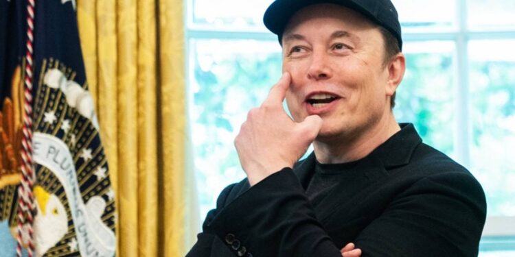 إيلون ماسك ينفـــي تقريرا إعلاميا حول “تعاطيه المفرط للمخدرات”