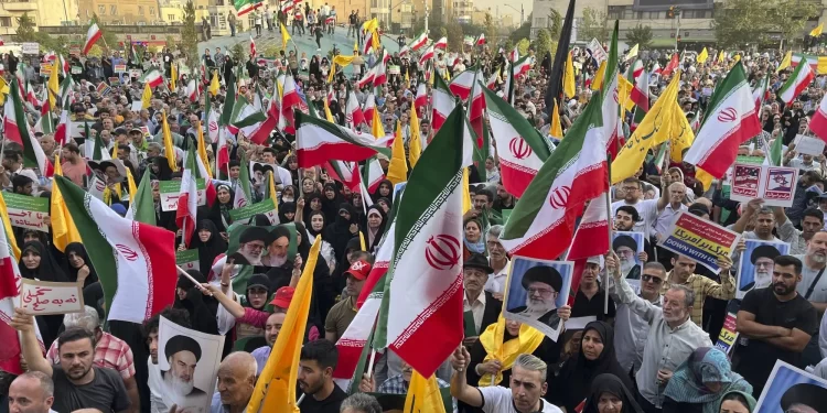 طهران.. تنظيم تشييع قادة الحرس الثوري يوم السبت المقبل