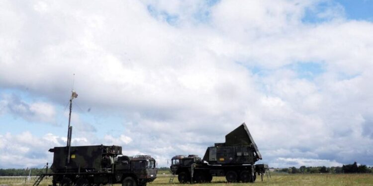 الناتو يتجه إلى زيادة قدرات الدفاع الجوي