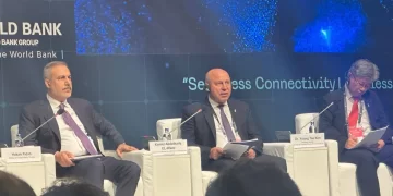 مصر تؤكد أهمية “تعزيـــز الشراكة” مع تركيا في النقل البحري والبري