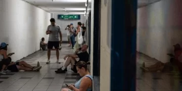 تل أبيب تحذر الإسرائيليين,, ادخلو المخابئ