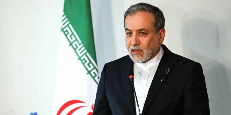 عراقجي.. لا نتدخل في شؤون لبنان ونأمل بـــ”فتح صفحة جديدة”